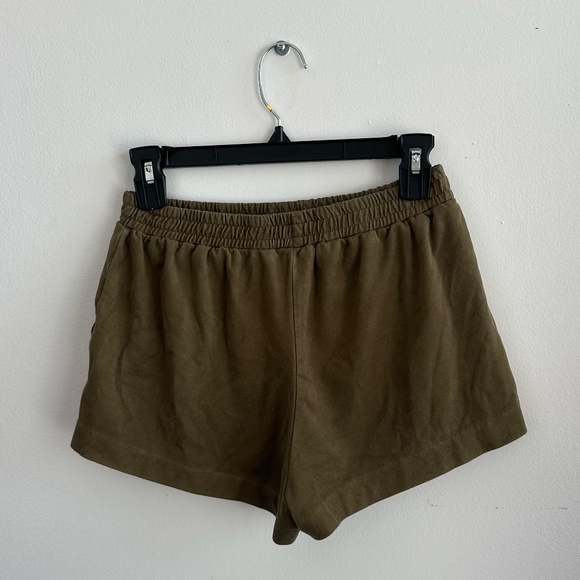 Forever 21 shorts green size small - Picture 3 of 3